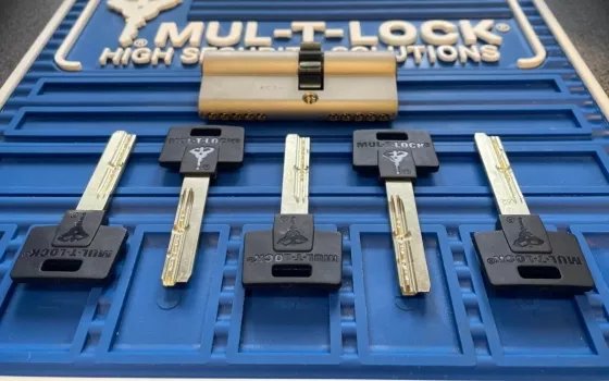  multi-t-lock
